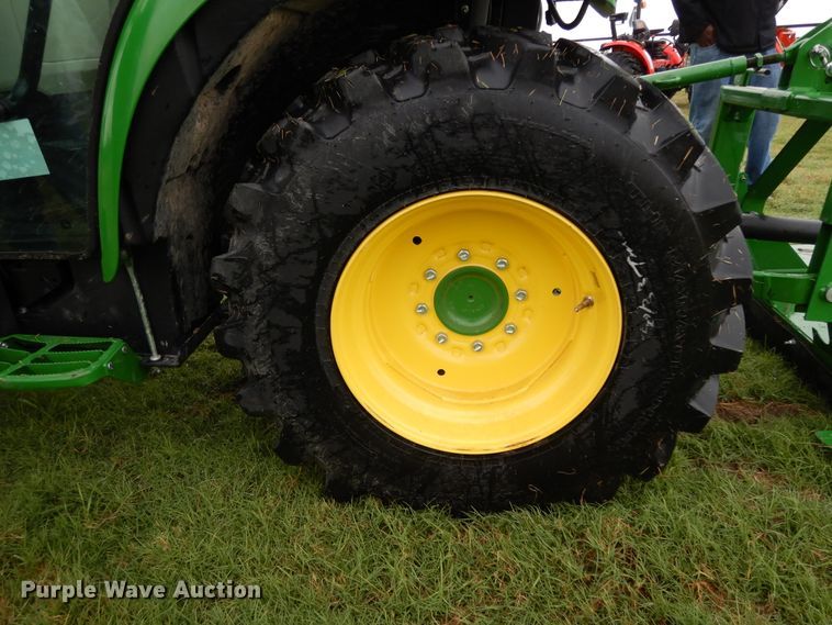 image for item DJ6661 2020 John Deere 3039R  tractor