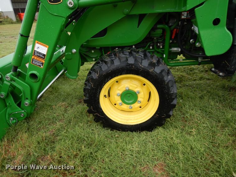 image for item DJ6661 2020 John Deere 3039R  tractor