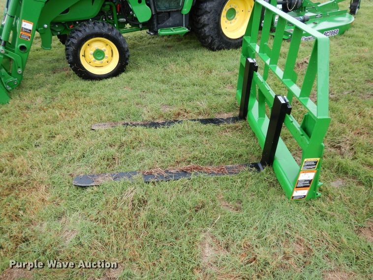 image for item DJ6661 2020 John Deere 3039R  tractor