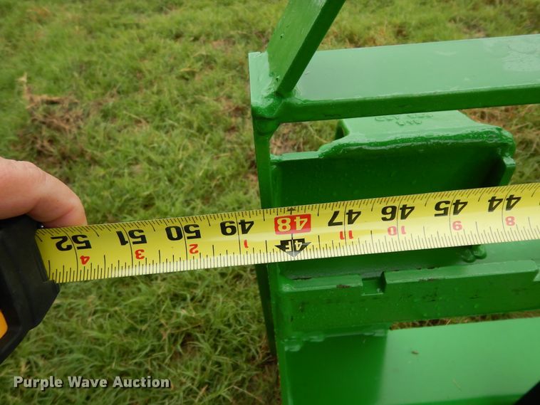 image for item DJ6661 2020 John Deere 3039R  tractor