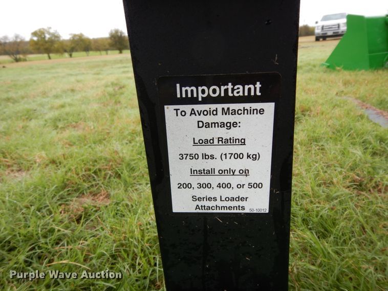 image for item DJ6661 2020 John Deere 3039R  tractor