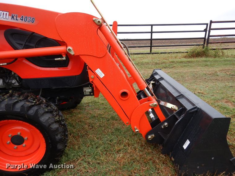 image for item DJ6662 2020 Kioti CK3510SE  tractor