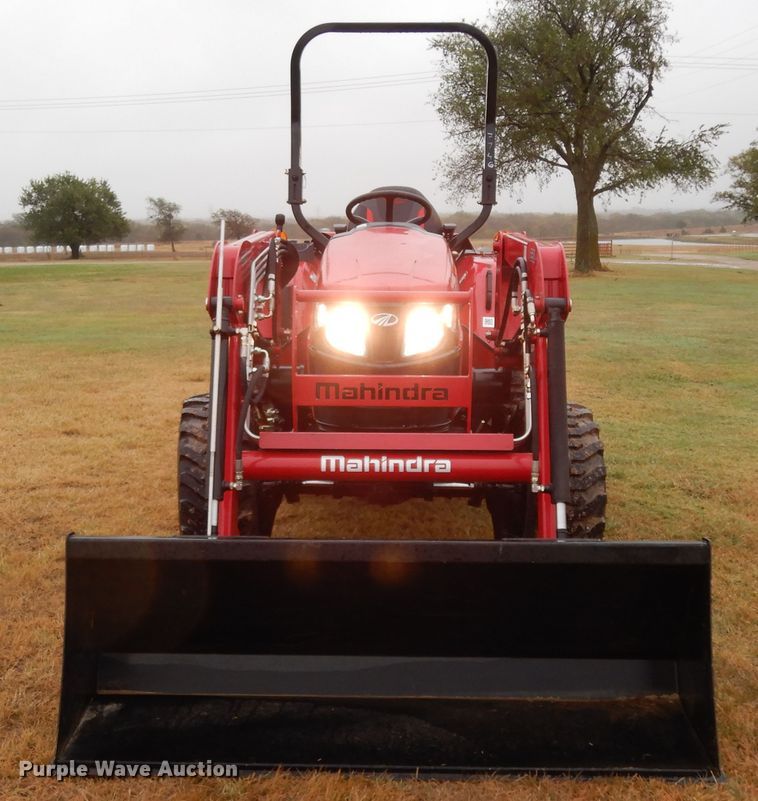 image for item DJ6665 2019 Mahindra 2638  MFWD tractor