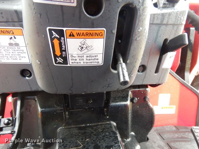 image for item DJ6665 2019 Mahindra 2638  MFWD tractor