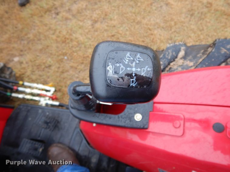 image for item DJ6665 2019 Mahindra 2638  MFWD tractor