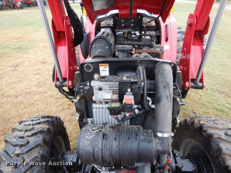 image for item DJ6665 2019 Mahindra 2638  MFWD tractor