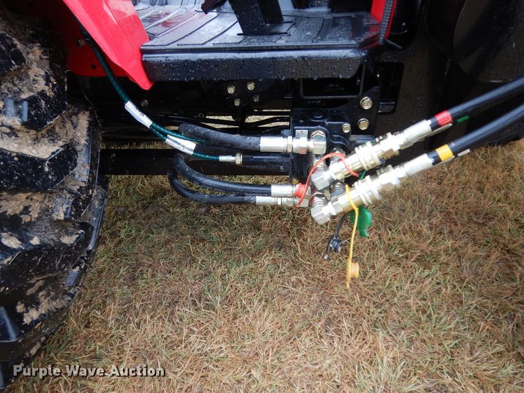 image for item DJ6665 2019 Mahindra 2638  MFWD tractor