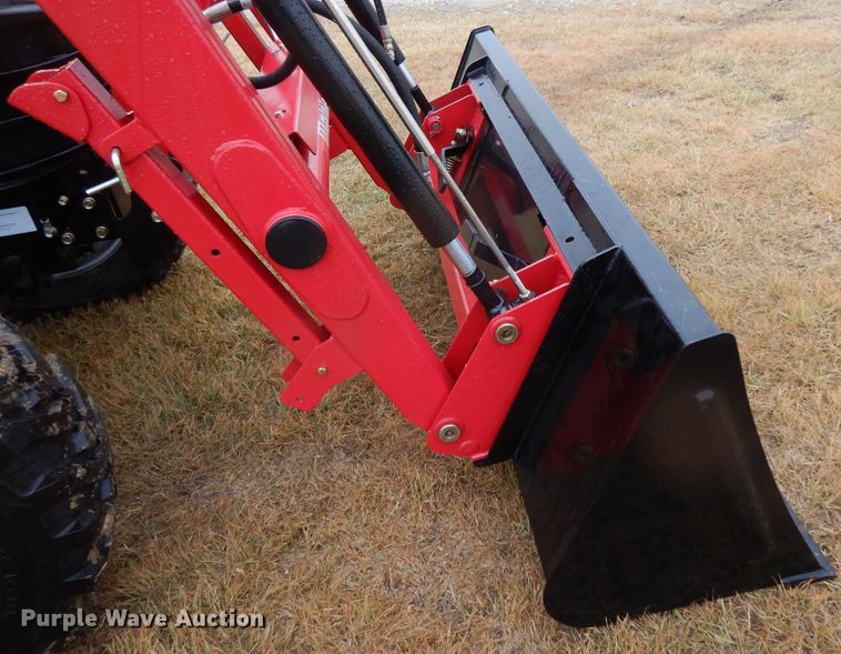 image for item DJ6665 2019 Mahindra 2638  MFWD tractor