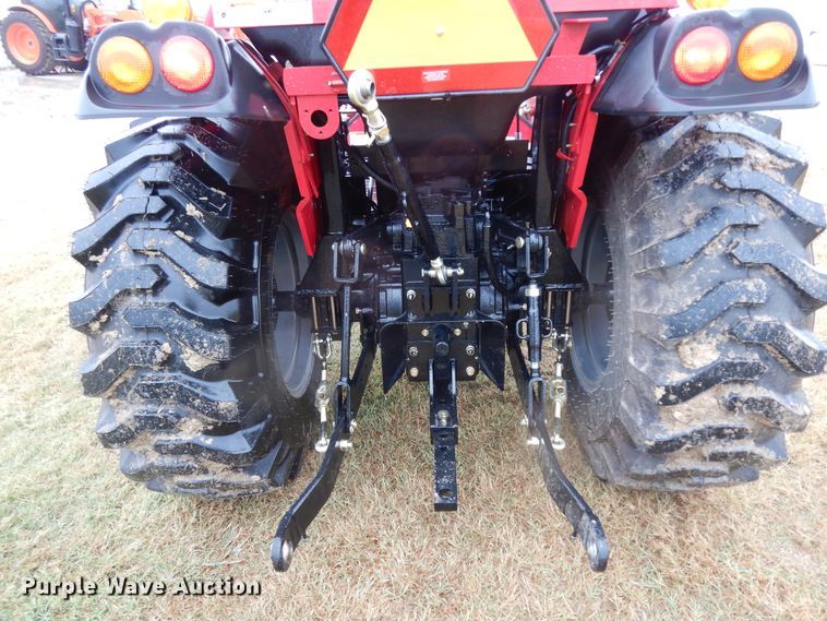 image for item DJ6665 2019 Mahindra 2638  MFWD tractor