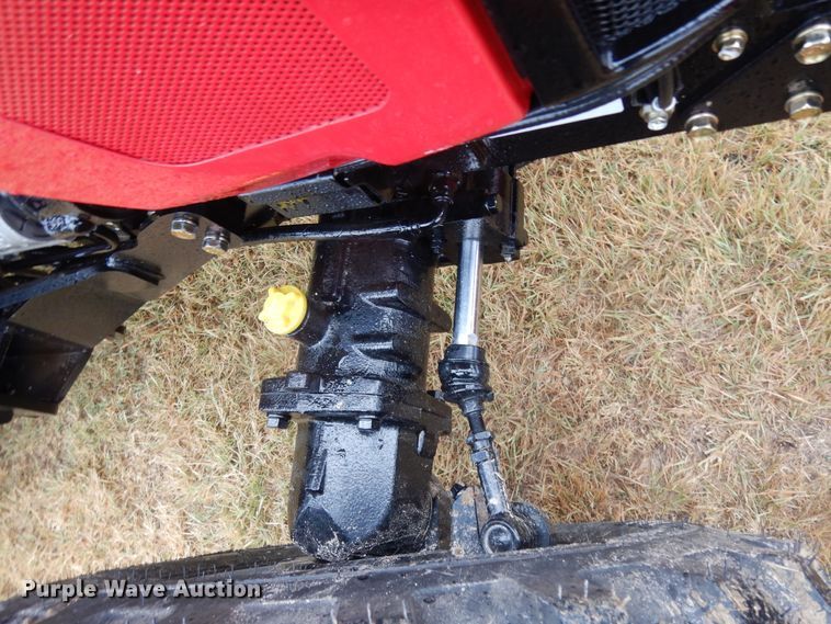 image for item DJ6665 2019 Mahindra 2638  MFWD tractor