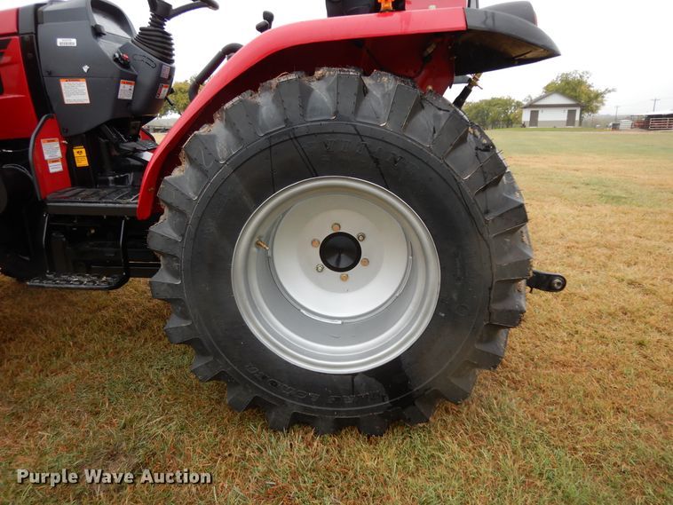 image for item DJ6665 2019 Mahindra 2638  MFWD tractor