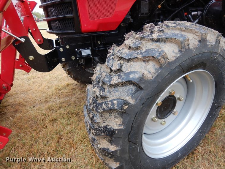 image for item DJ6665 2019 Mahindra 2638  MFWD tractor