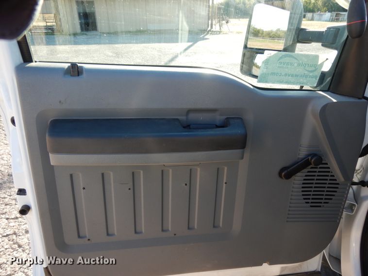 image for item DJ6677 2011 Ford F450 Super Duty  SuperCab service truck