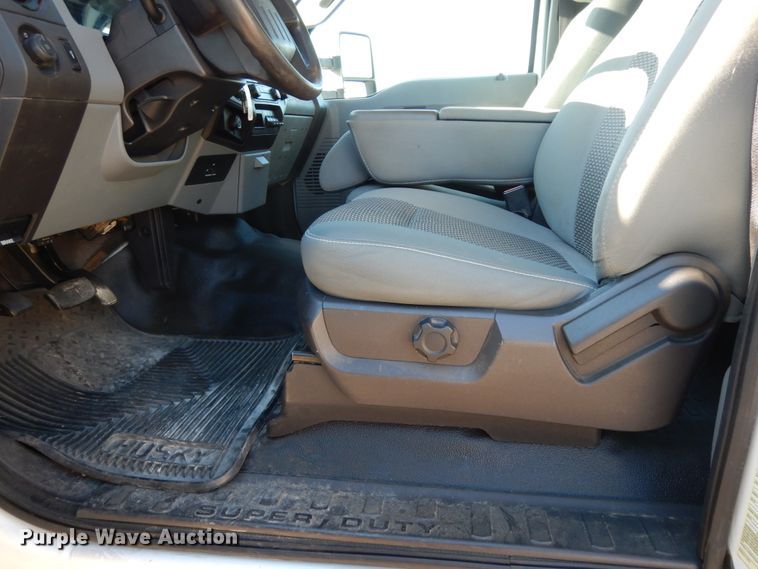 image for item DJ6677 2011 Ford F450 Super Duty  SuperCab service truck