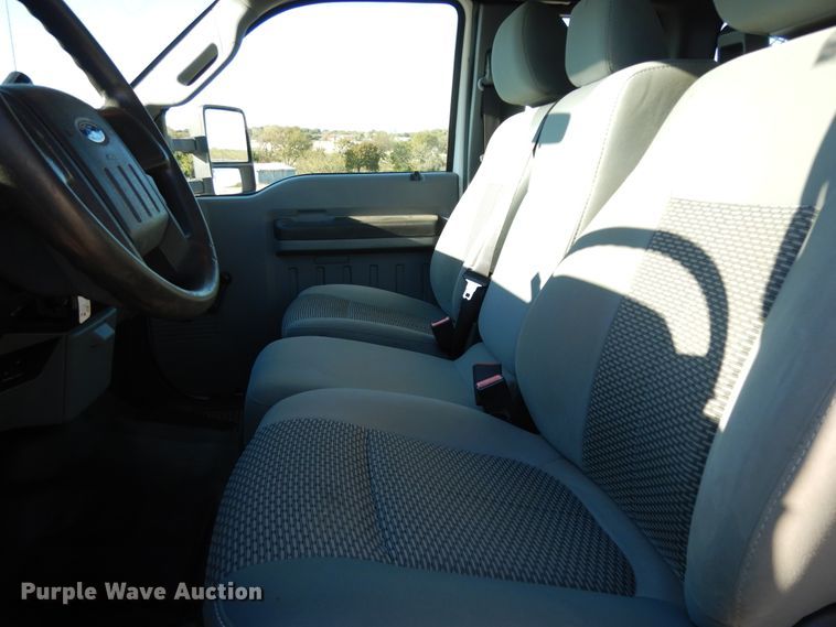 image for item DJ6677 2011 Ford F450 Super Duty  SuperCab service truck