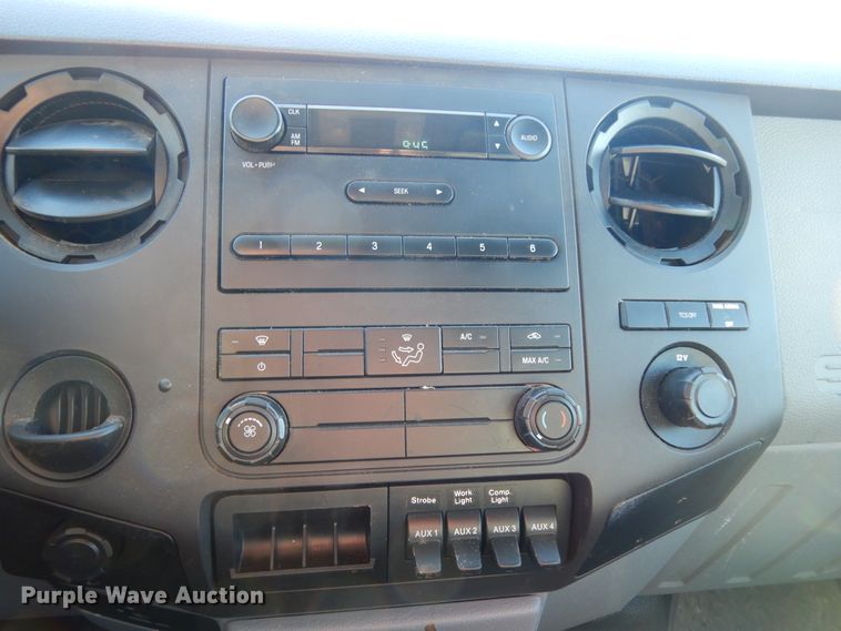 image for item DJ6677 2011 Ford F450 Super Duty  SuperCab service truck