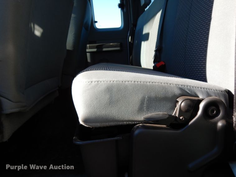 image for item DJ6677 2011 Ford F450 Super Duty  SuperCab service truck