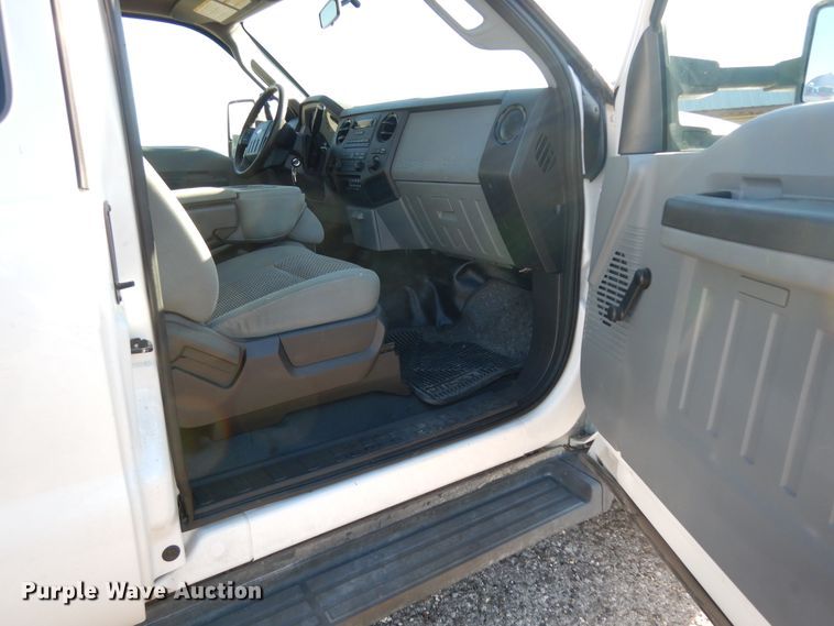 image for item DJ6677 2011 Ford F450 Super Duty  SuperCab service truck