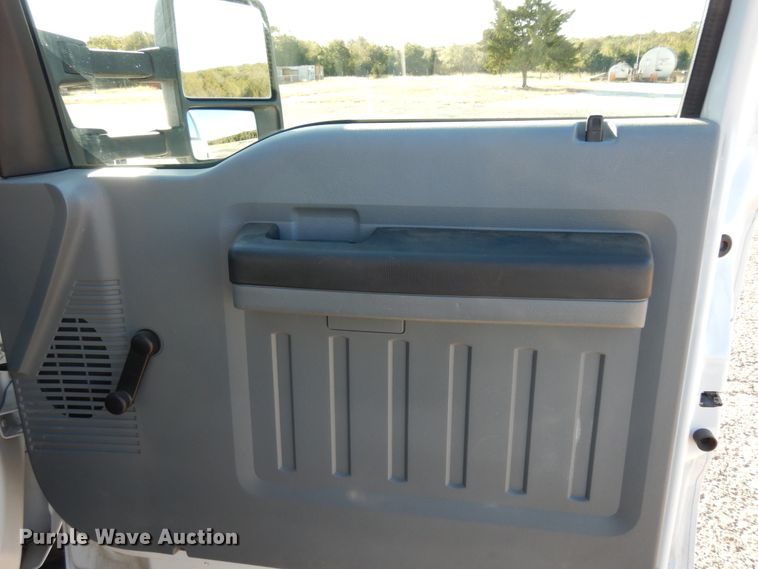 image for item DJ6677 2011 Ford F450 Super Duty  SuperCab service truck