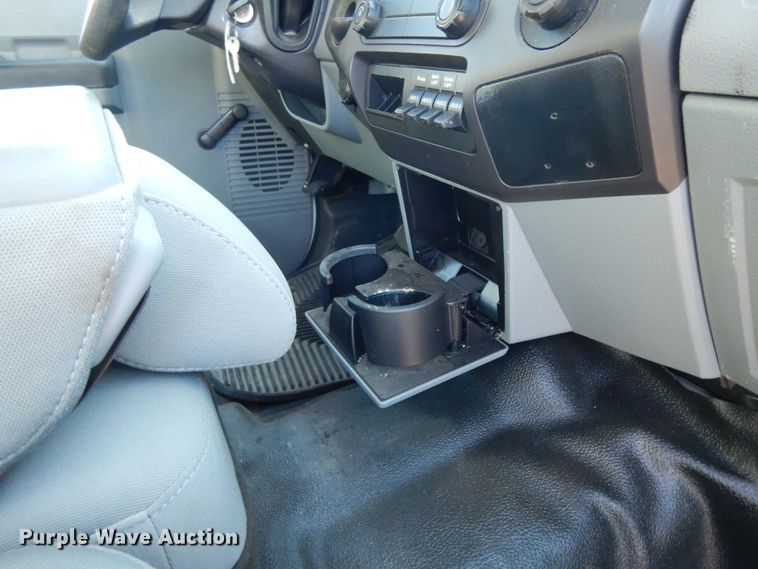 image for item DJ6677 2011 Ford F450 Super Duty  SuperCab service truck