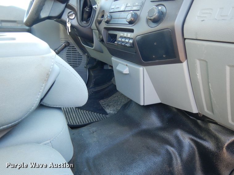 image for item DJ6677 2011 Ford F450 Super Duty  SuperCab service truck