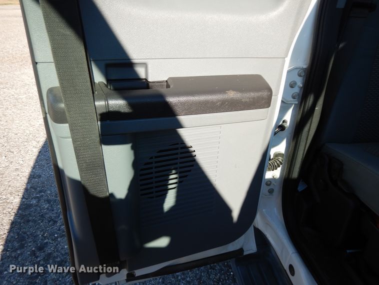 image for item DJ6677 2011 Ford F450 Super Duty  SuperCab service truck