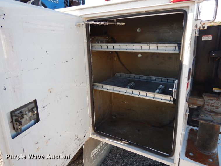 image for item DJ6677 2011 Ford F450 Super Duty  SuperCab service truck