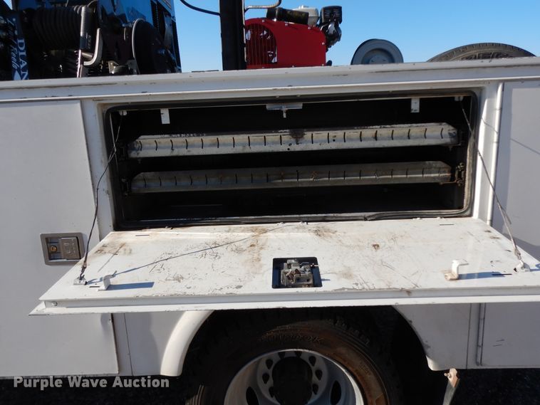 image for item DJ6677 2011 Ford F450 Super Duty  SuperCab service truck