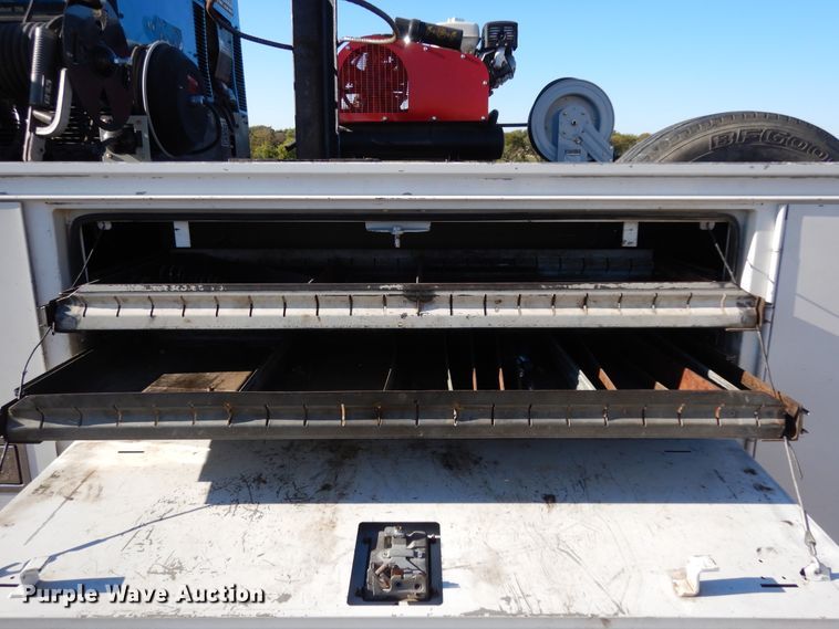 image for item DJ6677 2011 Ford F450 Super Duty  SuperCab service truck