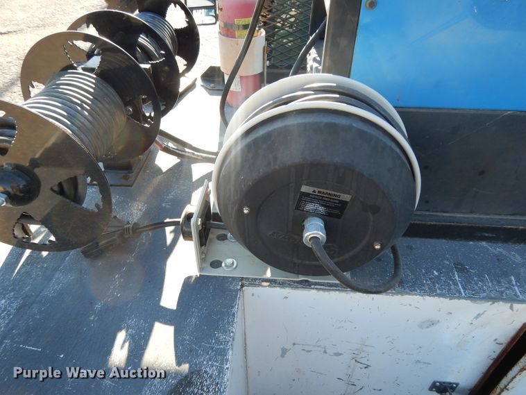 image for item DJ6677 2011 Ford F450 Super Duty  SuperCab service truck