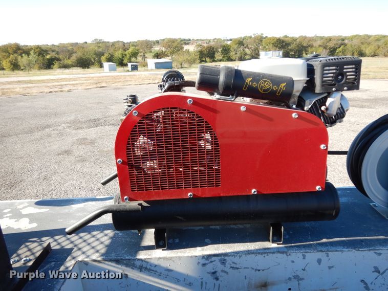 image for item DJ6677 2011 Ford F450 Super Duty  SuperCab service truck