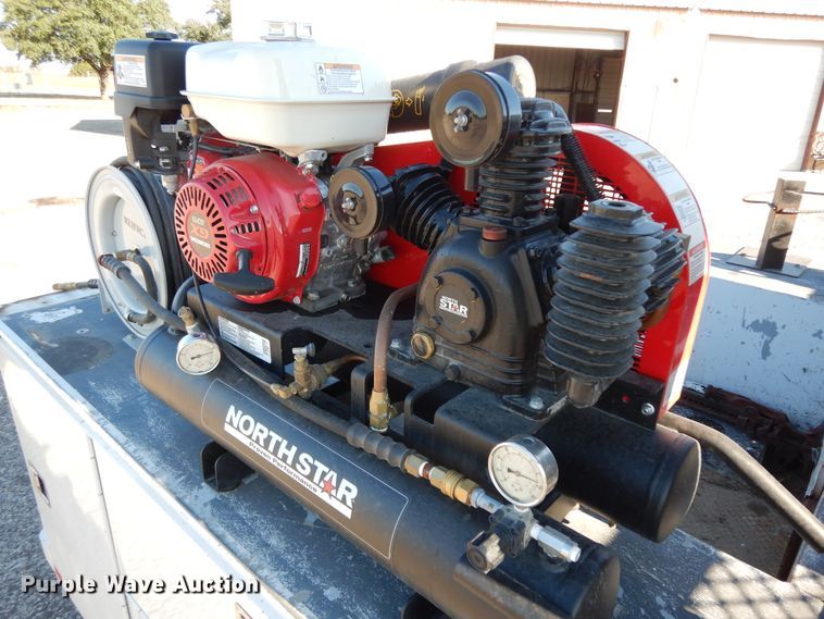 image for item DJ6677 2011 Ford F450 Super Duty  SuperCab service truck