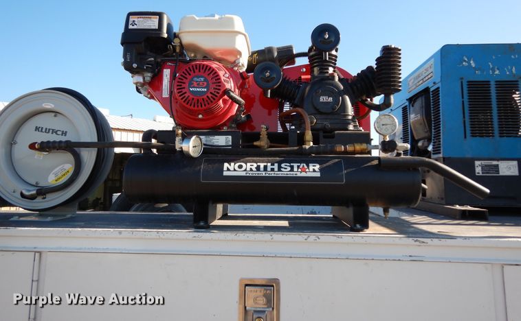 image for item DJ6677 2011 Ford F450 Super Duty  SuperCab service truck