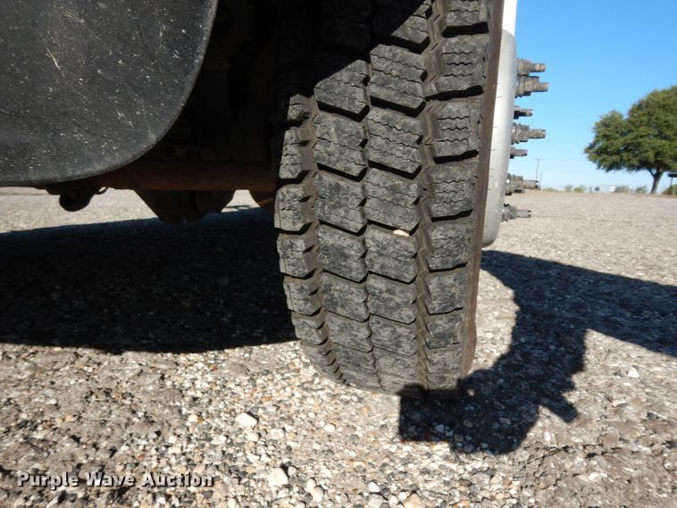 image for item DJ6677 2011 Ford F450 Super Duty  SuperCab service truck