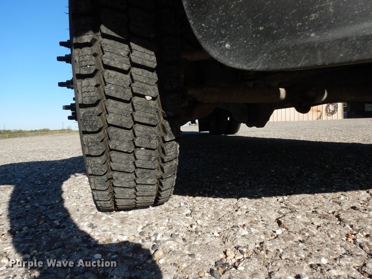 image for item DJ6677 2011 Ford F450 Super Duty  SuperCab service truck