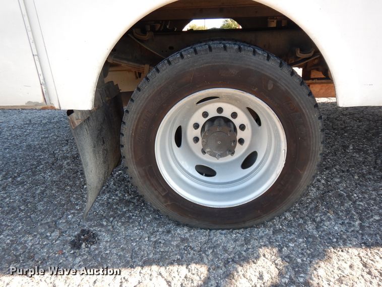 image for item DJ6677 2011 Ford F450 Super Duty  SuperCab service truck