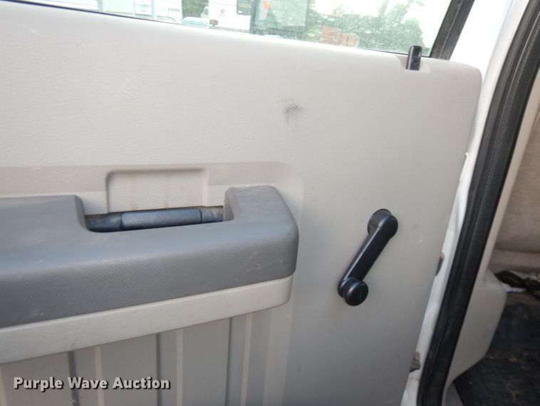 image for item DJ6916 2008 Ford F550 Super Duty XL  Crew Cab flatbed truck