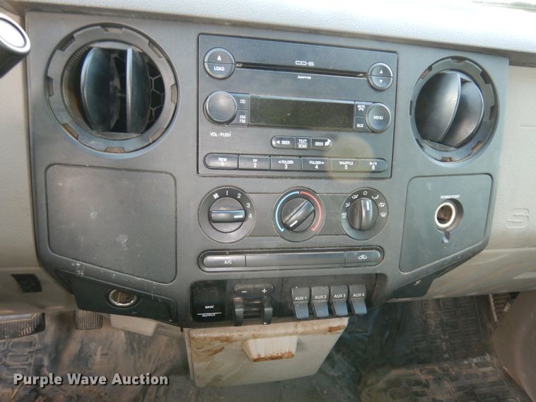 image for item DJ6916 2008 Ford F550 Super Duty XL  Crew Cab flatbed truck