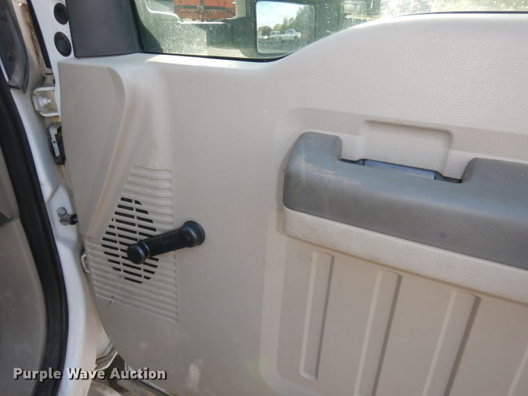 image for item DJ6916 2008 Ford F550 Super Duty XL  Crew Cab flatbed truck
