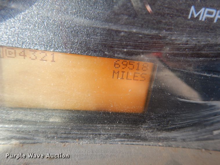 image for item DJ6922 2015 International 4400SBA  bucket truck