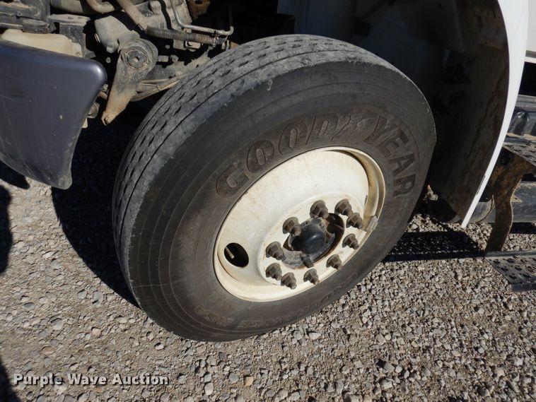 image for item DJ6922 2015 International 4400SBA  bucket truck