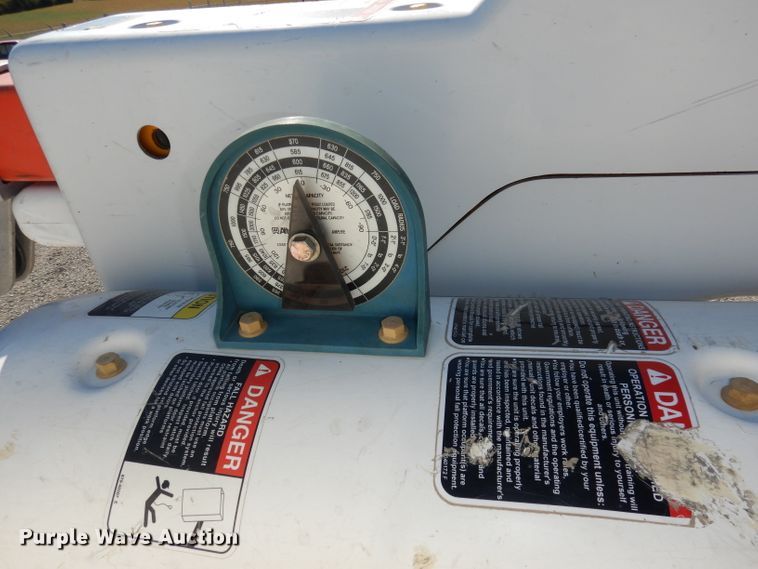 image for item DJ6922 2015 International 4400SBA  bucket truck