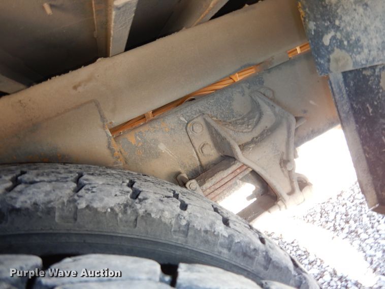 image for item DJ6922 2015 International 4400SBA  bucket truck