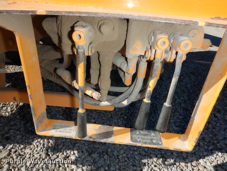 image for item DJ6922 2015 International 4400SBA  bucket truck