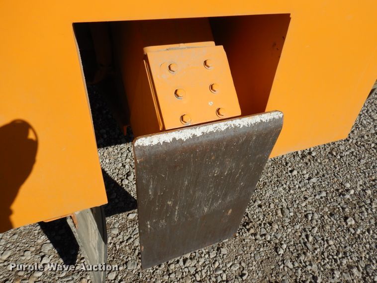 image for item DJ6922 2015 International 4400SBA  bucket truck