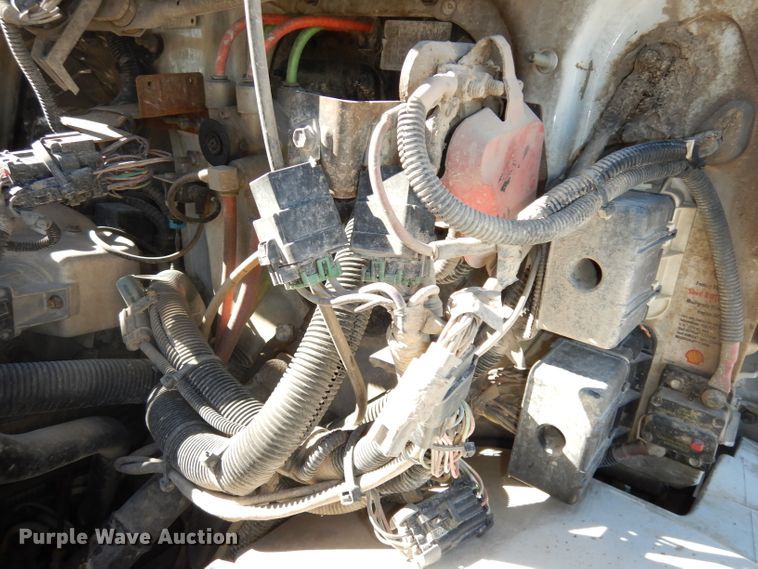 image for item DJ6947 2015 International DuraStar 4400  digger derrick truck