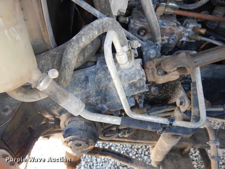 image for item DJ6947 2015 International DuraStar 4400  digger derrick truck