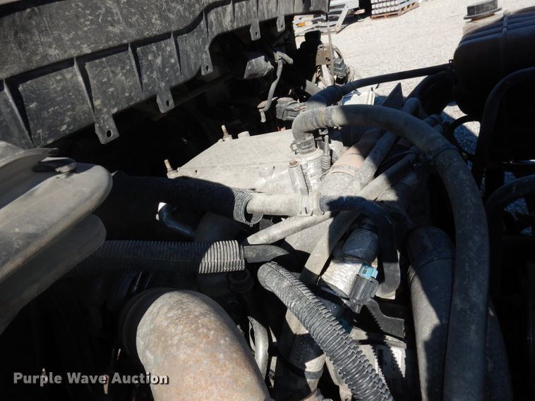 image for item DJ6947 2015 International DuraStar 4400  digger derrick truck