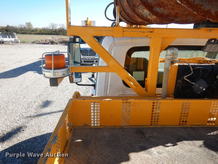 image for item DJ6947 2015 International DuraStar 4400  digger derrick truck