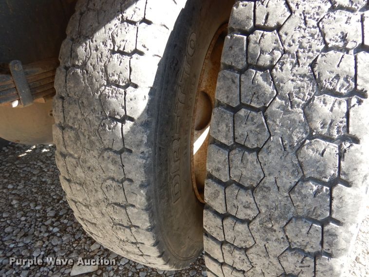 image for item DJ6947 2015 International DuraStar 4400  digger derrick truck